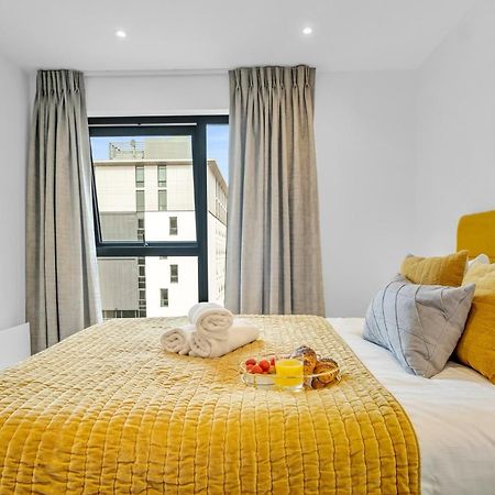 Luxurious & Glamorous Centrally Located 2 Bedroom 2 Bathroom Apartment - Central Birmingham - Secure Parking - Netflix Exterior photo