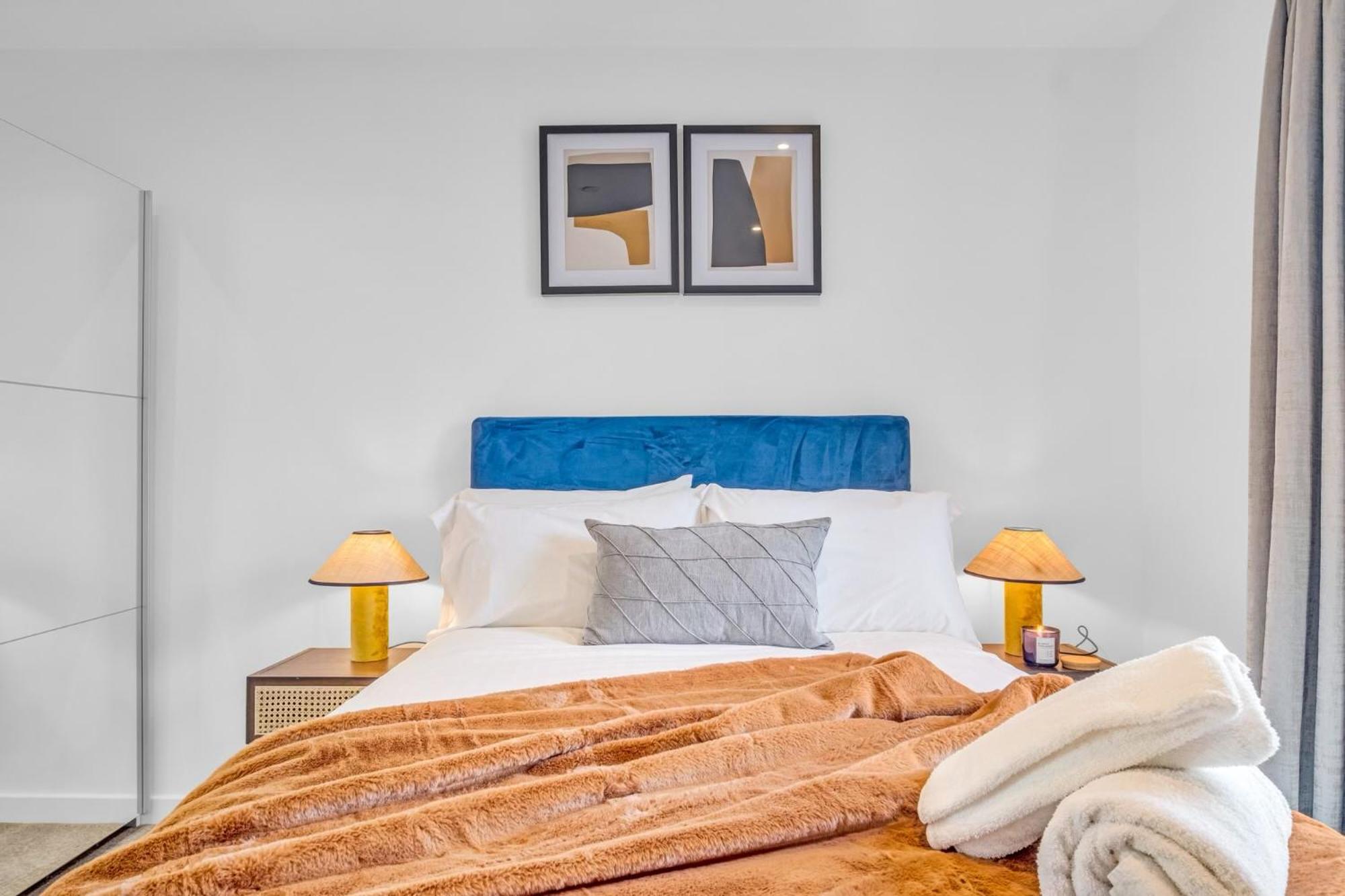 Luxurious & Glamorous Centrally Located 2 Bedroom 2 Bathroom Apartment - Central Birmingham - Secure Parking - Netflix Exterior photo