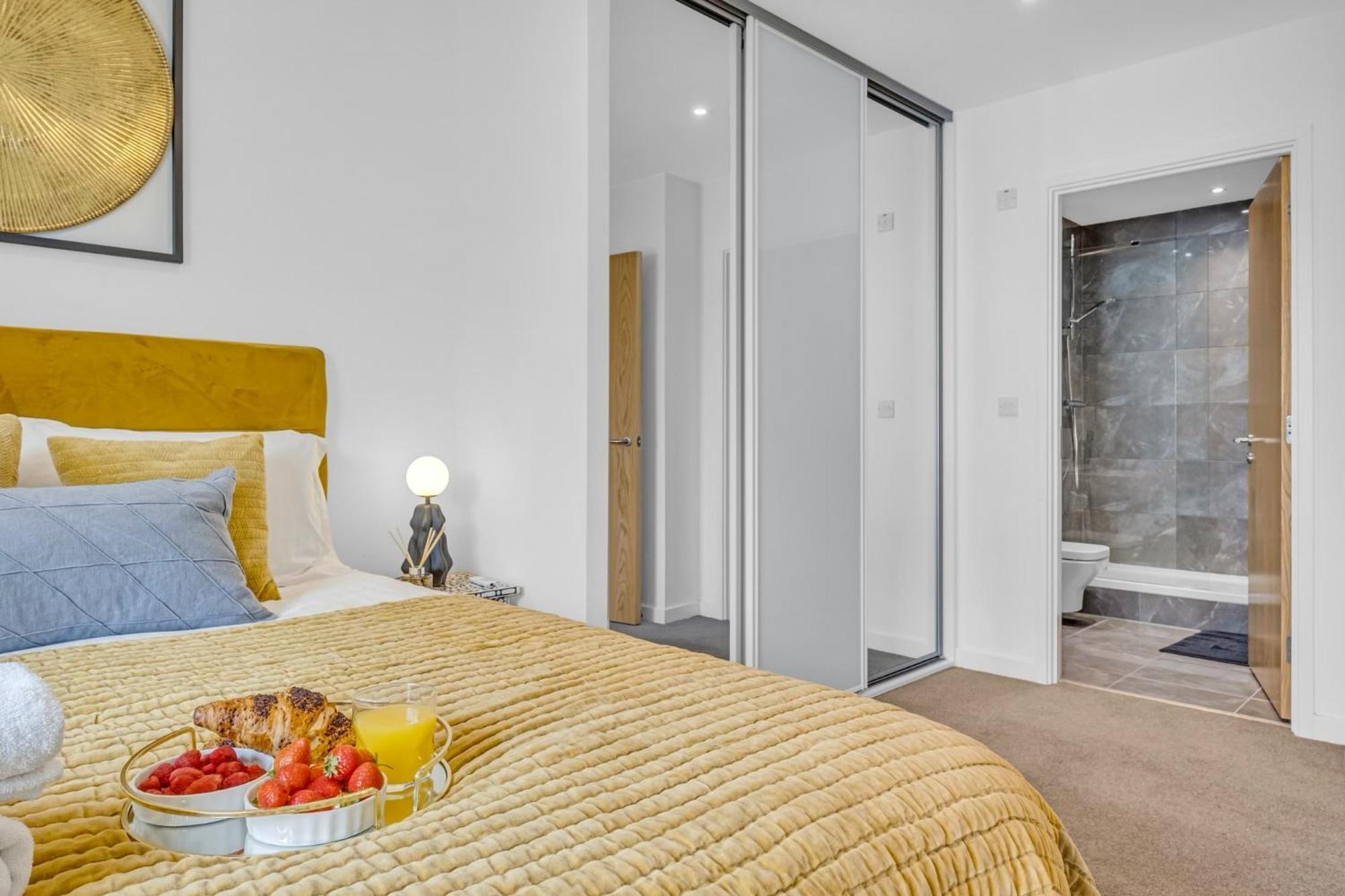 Luxurious & Glamorous Centrally Located 2 Bedroom 2 Bathroom Apartment - Central Birmingham - Secure Parking - Netflix Exterior photo