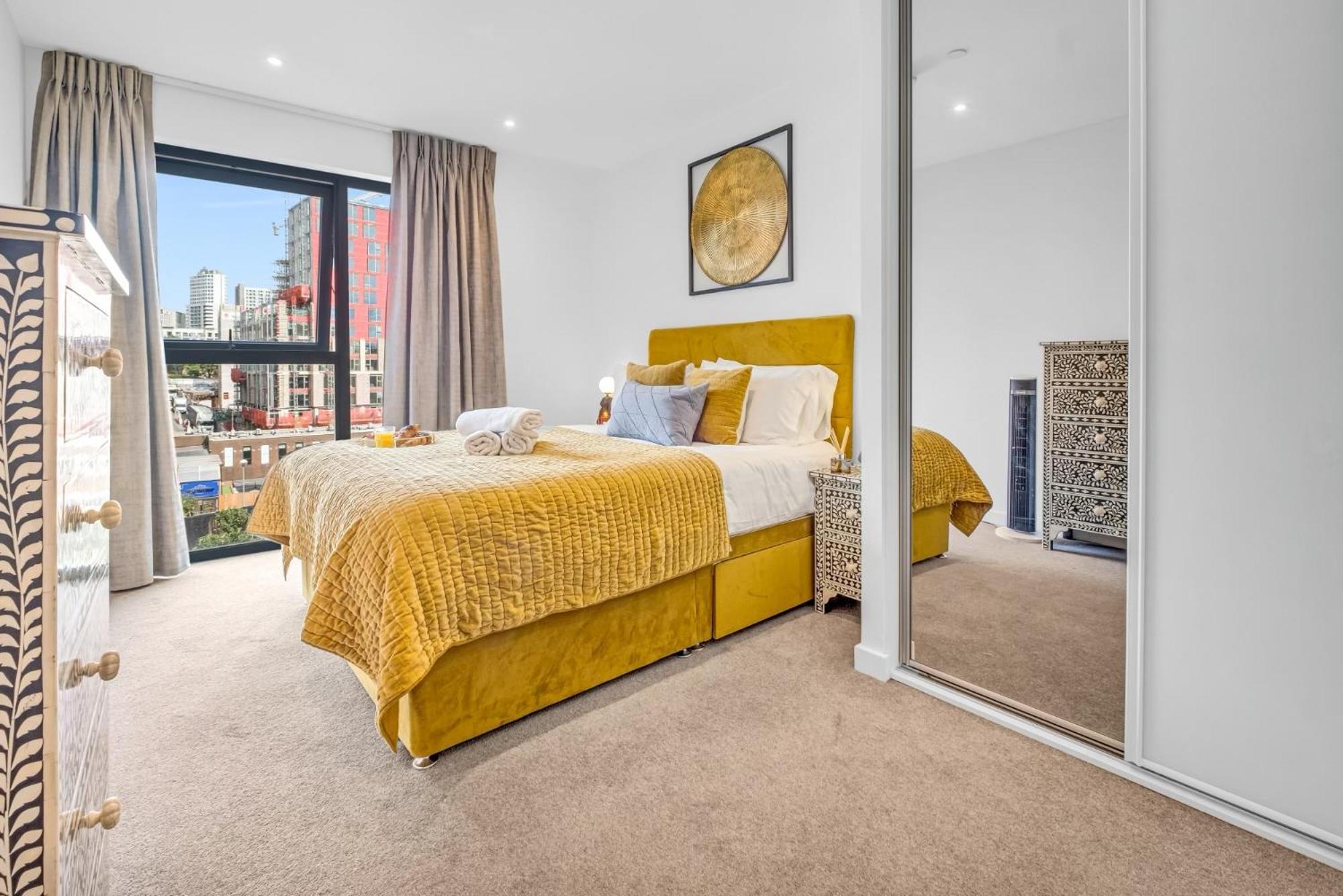 Luxurious & Glamorous Centrally Located 2 Bedroom 2 Bathroom Apartment - Central Birmingham - Secure Parking - Netflix Exterior photo